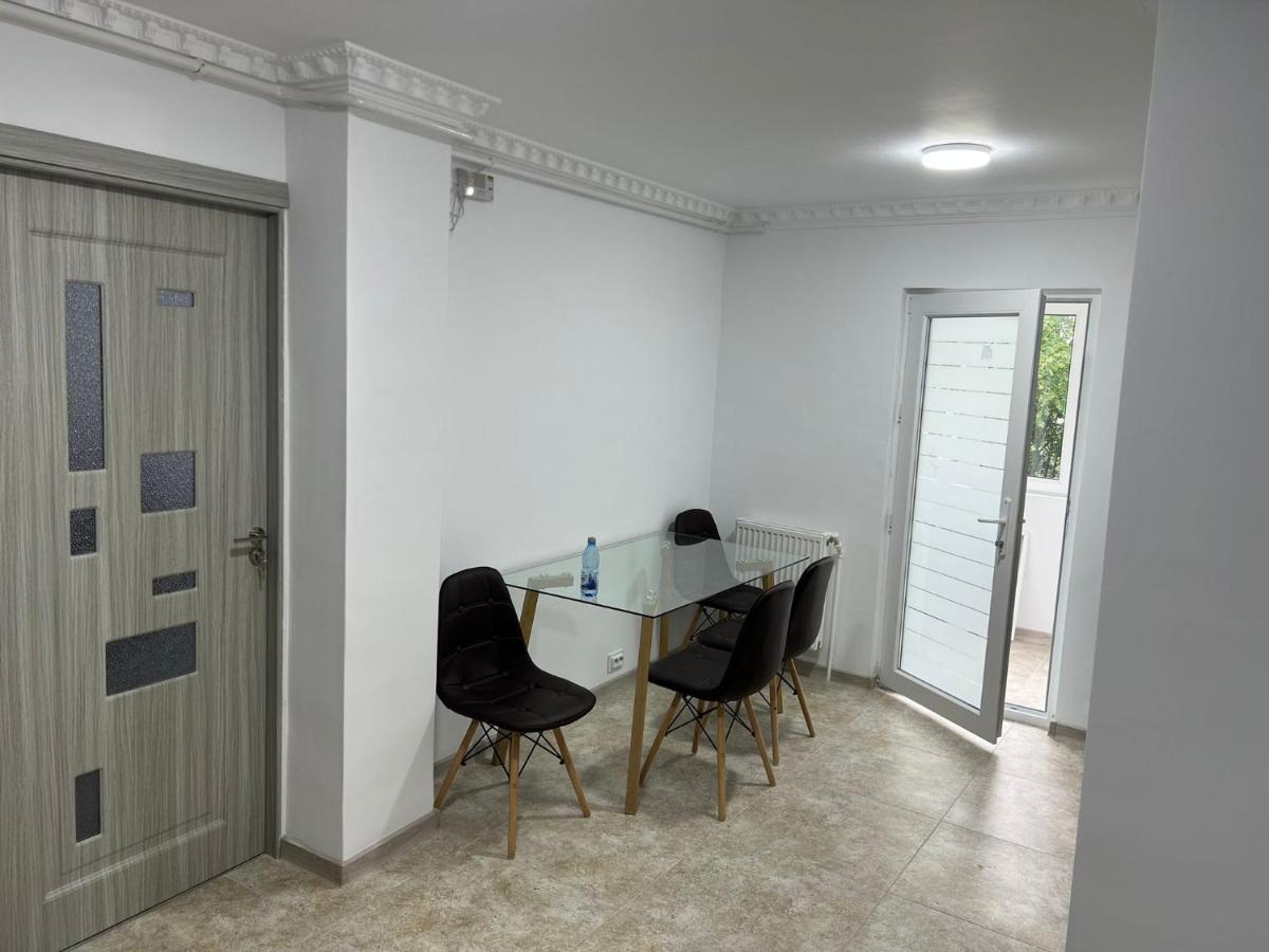 Eric Apartment Buzău Extérieur photo